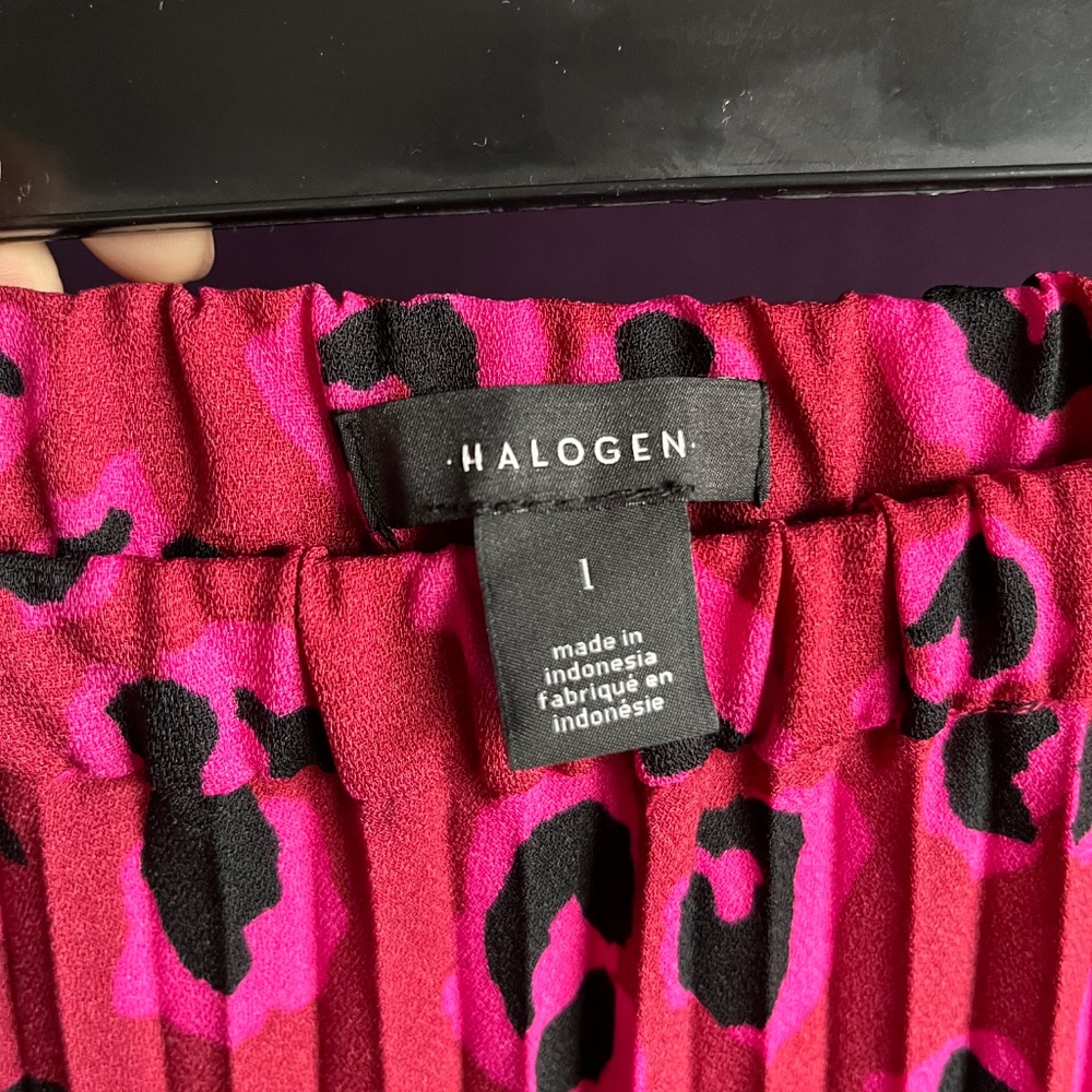 Pink Animal Print Pleated Skirt - Picture 2 of 5